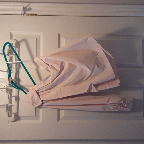 One slit sleeve with bow blouse - Picture 2 of 3